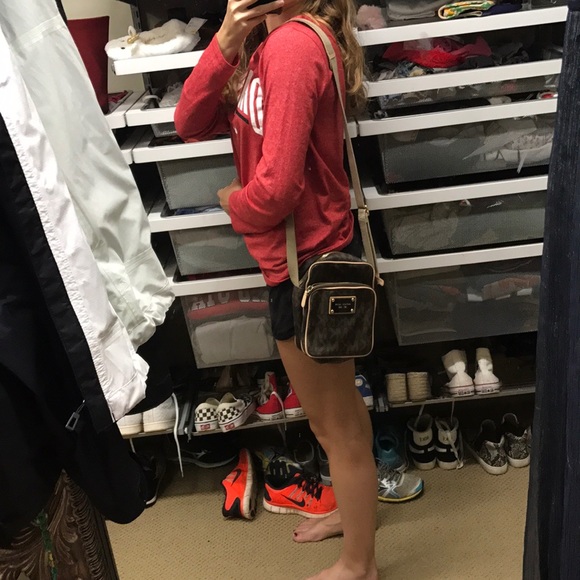 Michael kors crossbody - Picture 3 of 4